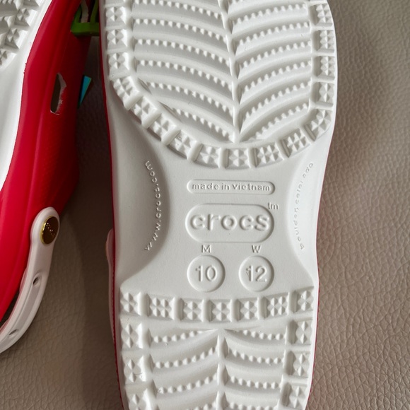 NWT - Crocs Sonic The Hedgehog Classic Clog - EU 43/M10W12 - Picture 8 of 10